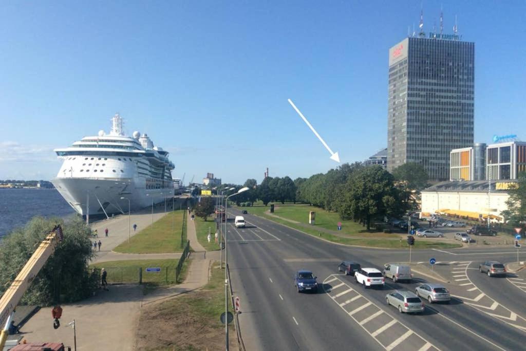 New Comfortable Nearby Promenade In 5 Minutes From Old Town Of Riga. Appartement *