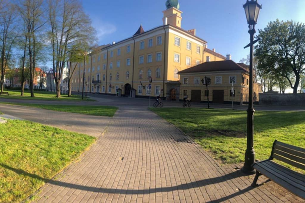 New Comfortable Nearby Promenade In 5 Minutes From Old Town Of Riga. Appartement Riga